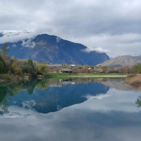 Villargondran, Les Magnifiques Cols De Maurienne Garage Motos, Velos Chambre photo